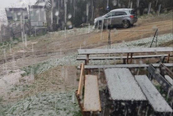 Sloveniju pogodilo nevrijeme, ide ka jugu (FOTO)