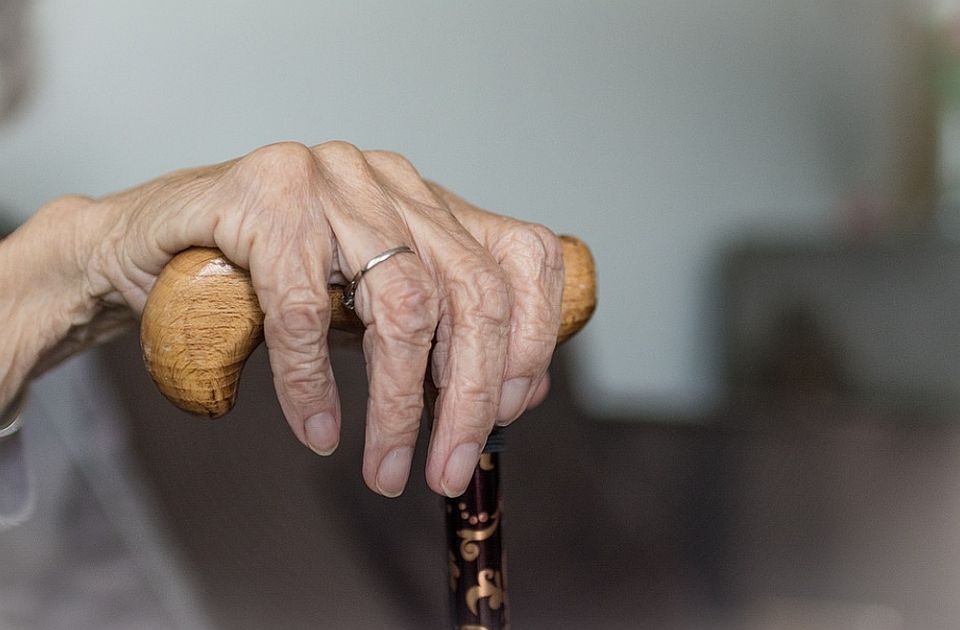 Francuska usvojila zakon o eutanaziji za odrasle sa neizlečivim bolestima