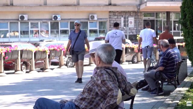 Isplata pomoći penzionerima do 15. septembra, u planu i olakšice u privatnim klinikama