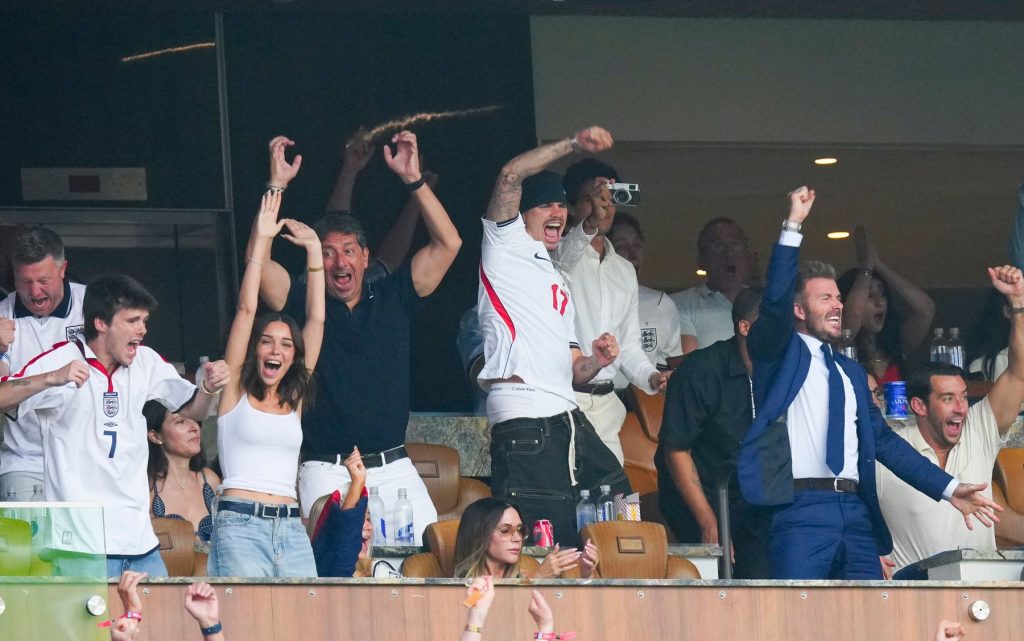 NAJSMJEŠNIJA FOTKA SVJETSKOG PRVENSTVA: Victoria Beckham postala globalni meme, a Beckhamov komentar je hit
