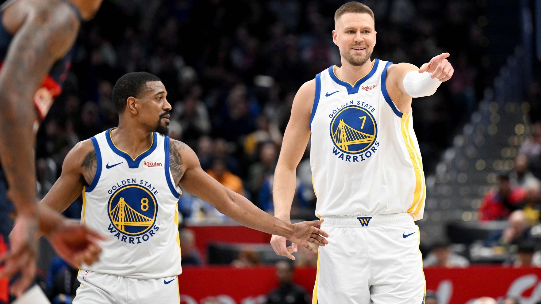 Lebrona sapnis izplēnējis. Porziņģa loma "Warriors" komandā tagad kļūs lielāka