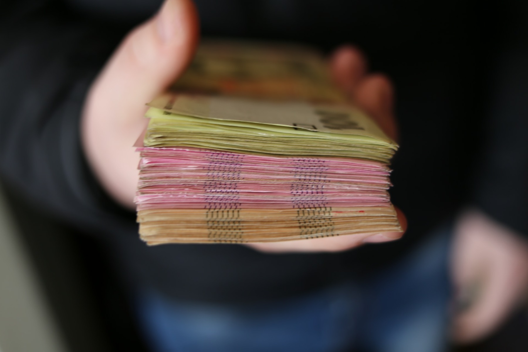 Medic şef de secţie din Dâmbovița, reţinut pentru mită / Lua între 100 şi 400 de lei de la pacienţi