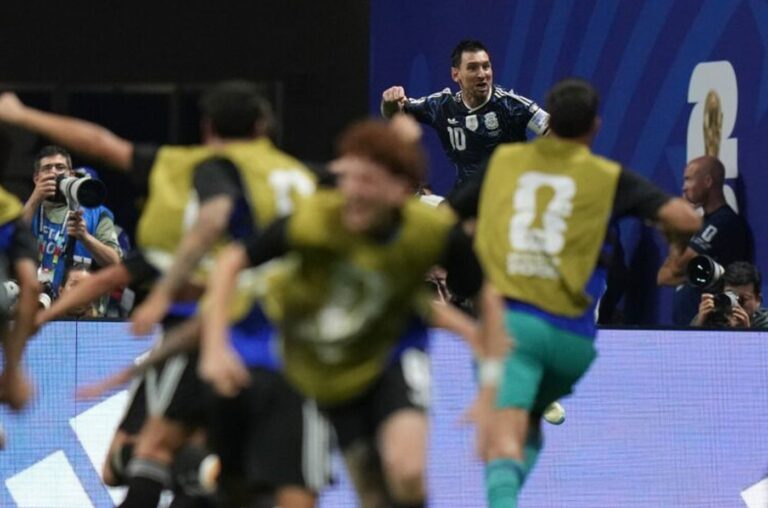 Argentina srušila Englesku u epskom preokretu i izborila finale Svjetskog prvenstva!