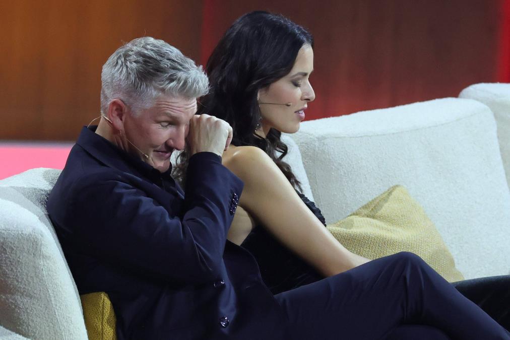 ANA NAŠLA DEČKA, ŠVAJNI SE ODMAH OGLASIO: Evo šta radi i gde je bivši muž srpske teniserke (FOTO)