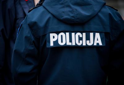 Pronađena RUČNA BOMBA u blizini stambene zgrade: Maloletnici je uočili, policija odmah otišla na lice mesta