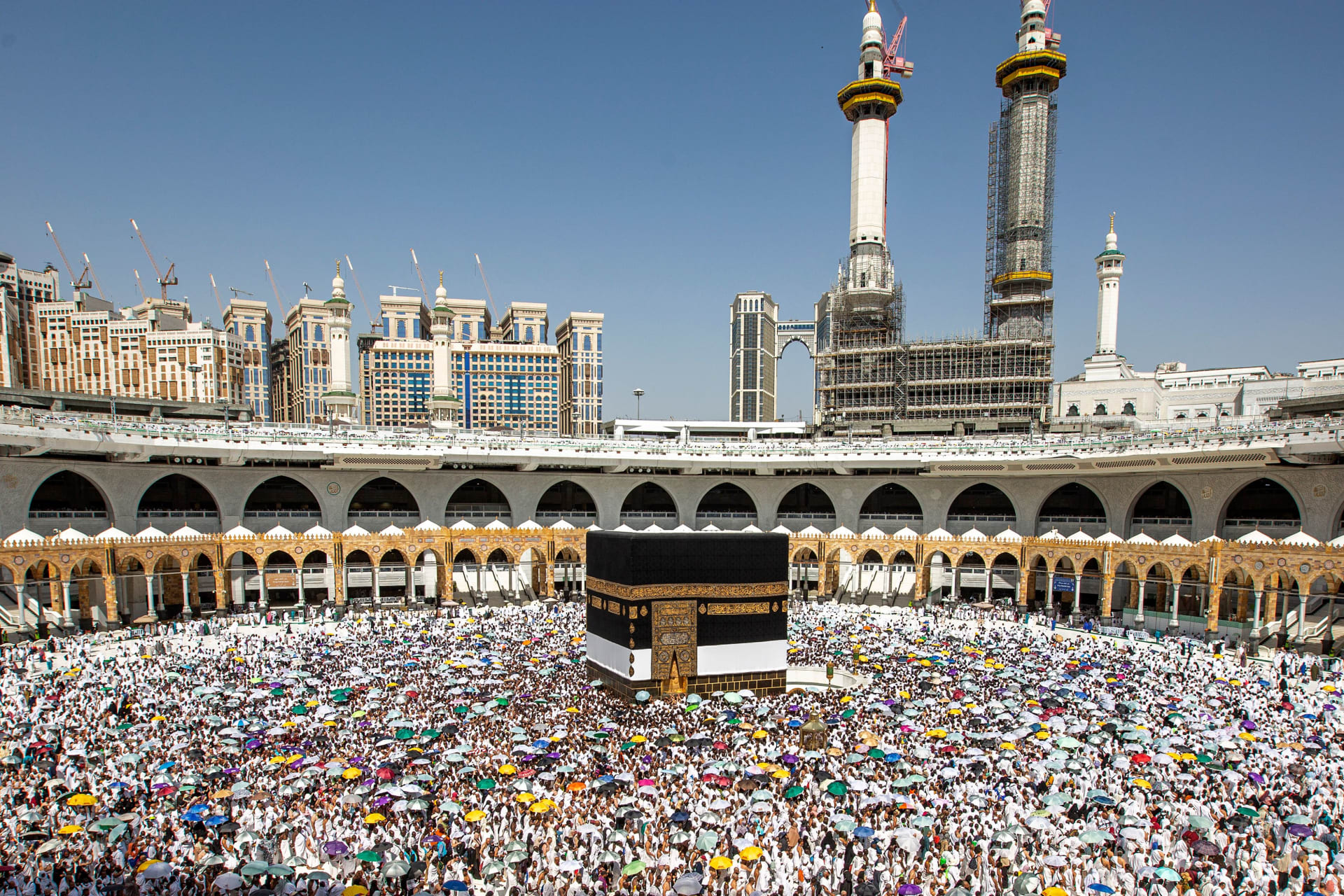 “التماس” لزيادة عدد الوكالات الخاصة المعنية بتنظيم رحلات الحجّ