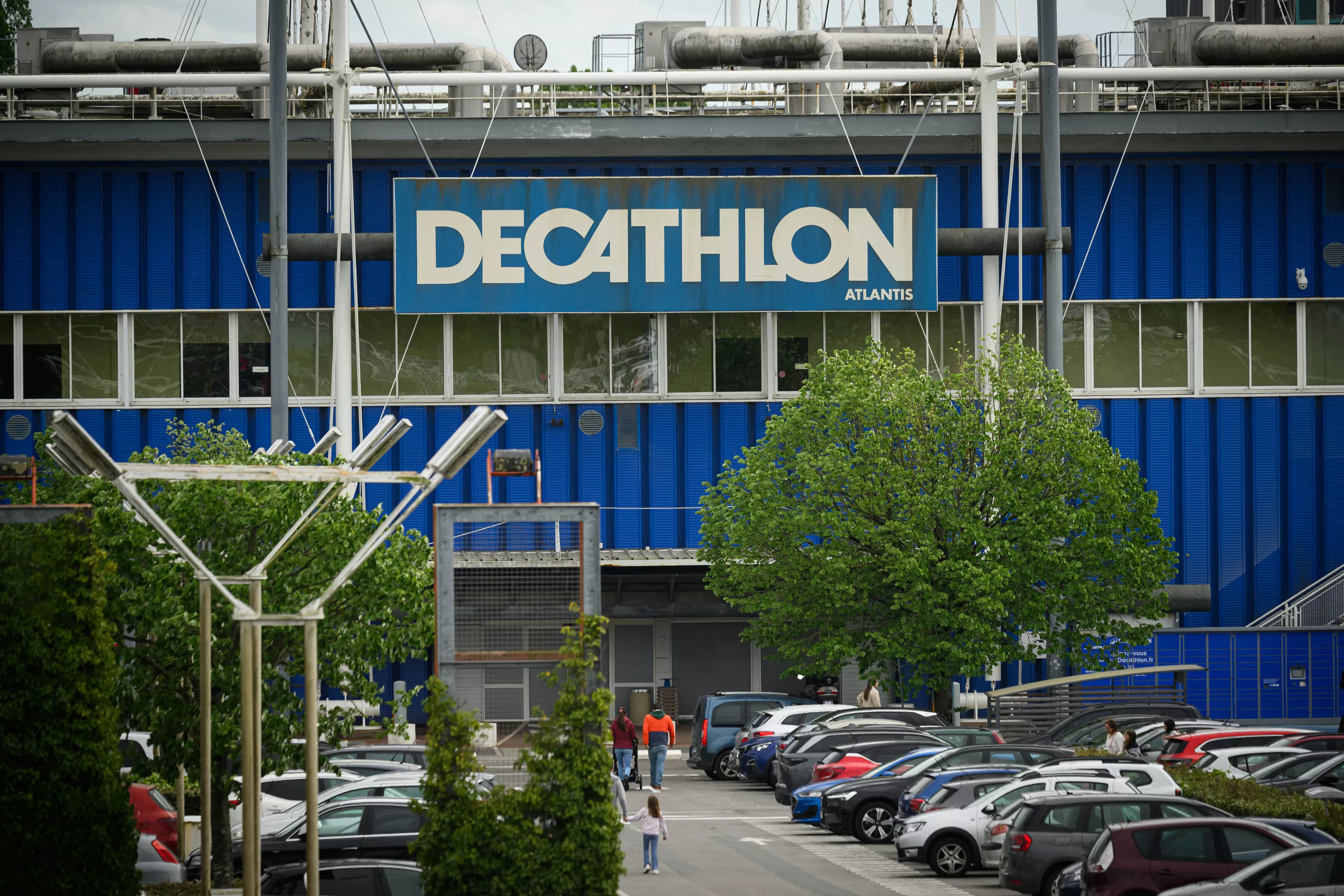 «Notre pouvoir d’achat baisse» : des salariés de Decathlon en grève pour réclamer une augmentation des salaires