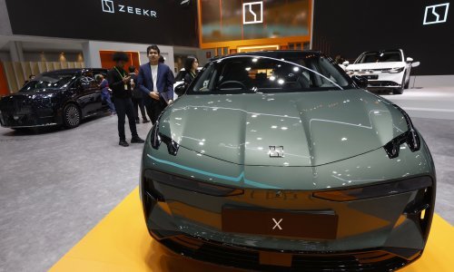 Kineski luksuzni SUV od tri tone stiže u Europu: Ima 1381 KS i zovu ga tenkom