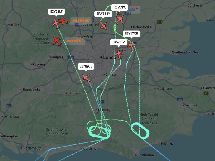 Devet aviona istovremeno proglasilo vanrednu situaciju iznad Londona