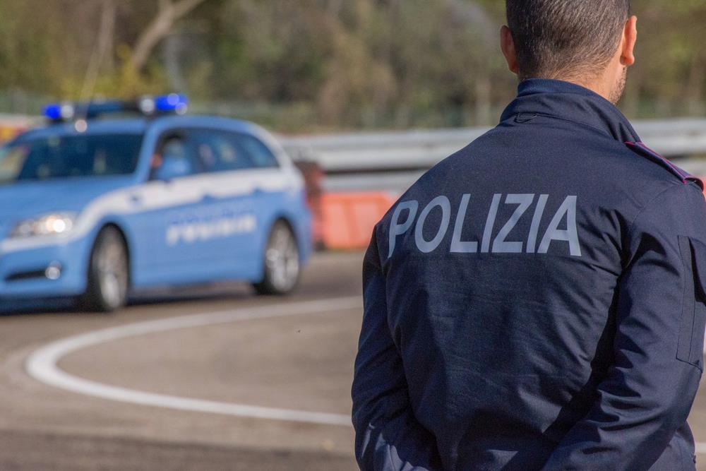 TEŠKA NESREĆA U ITALIJI: U udesu školskog autobusa povređeno 13 osoba, uključujući osmoro dece