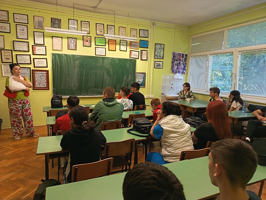 CRVENI KRST APATIN ODRŽAO EDUKATIVNA PREDAVANjA O PRVOJ POMOĆI
