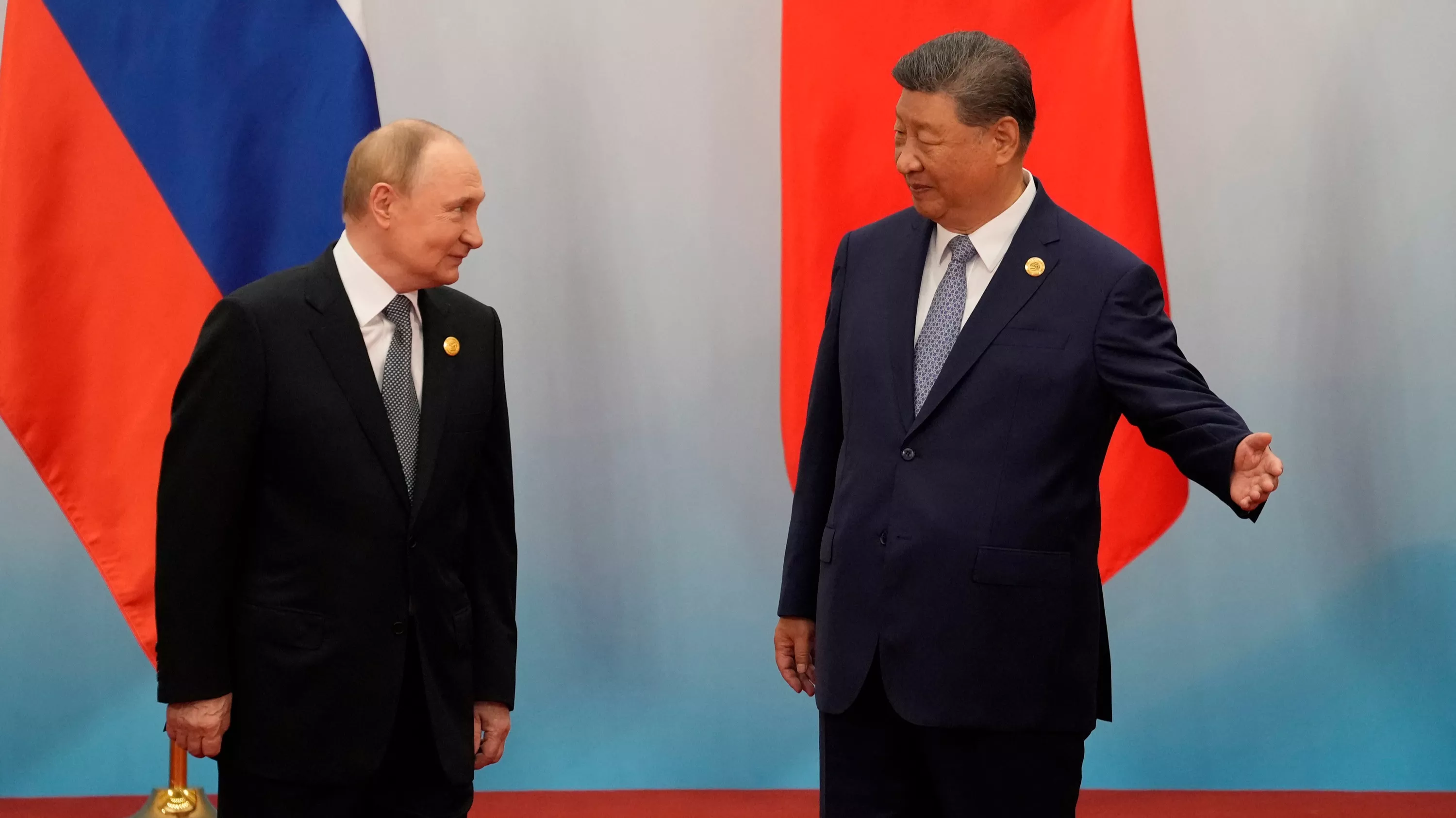 « Cette visite témoigne de la solidité de l’axe russo-chinois » : après la venue de Donald Trump, Vladimir Poutine vient resserrer les liens avec Xi Jinping