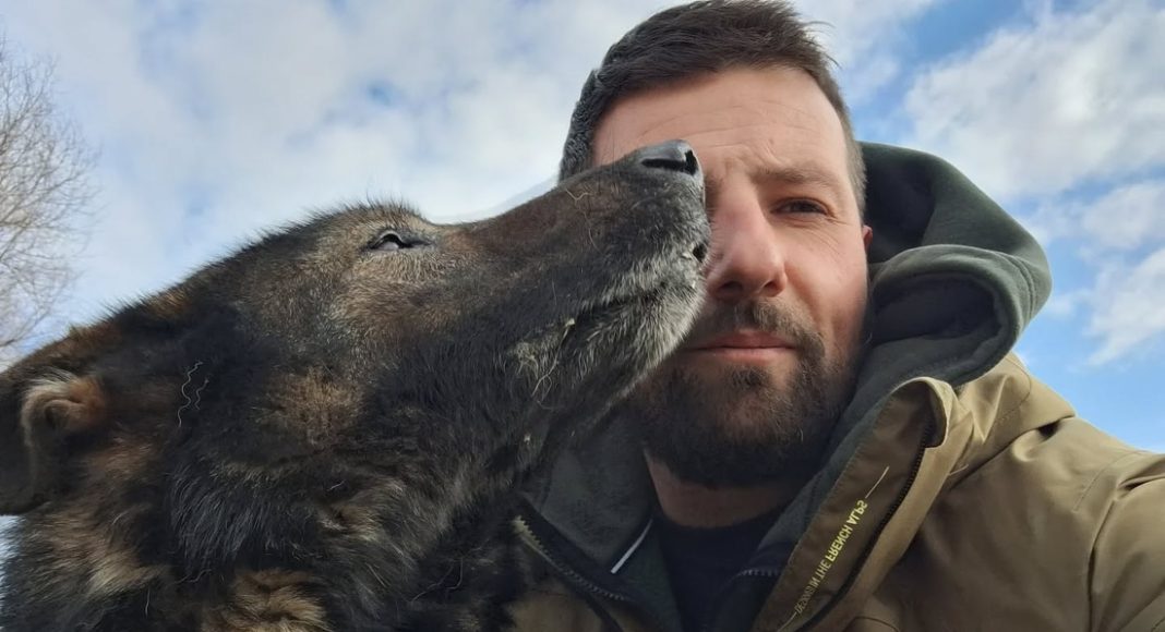 Uginuo je policijski pas Franz, njegov vodič oprostio se dirljivom objavom