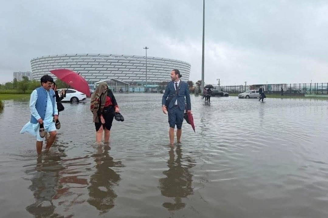  Baku hit by mass flooding as it hosts international forum 