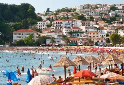 Turisti na meti lopova na crnogorskim plažama: Jedan pogrešan potez i ostajete bez svega - Policija izdala hitno upozorenje