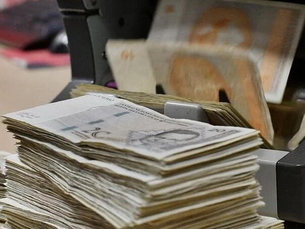 Više od 8.000 radnika sutra dobija regres od 853 KM
