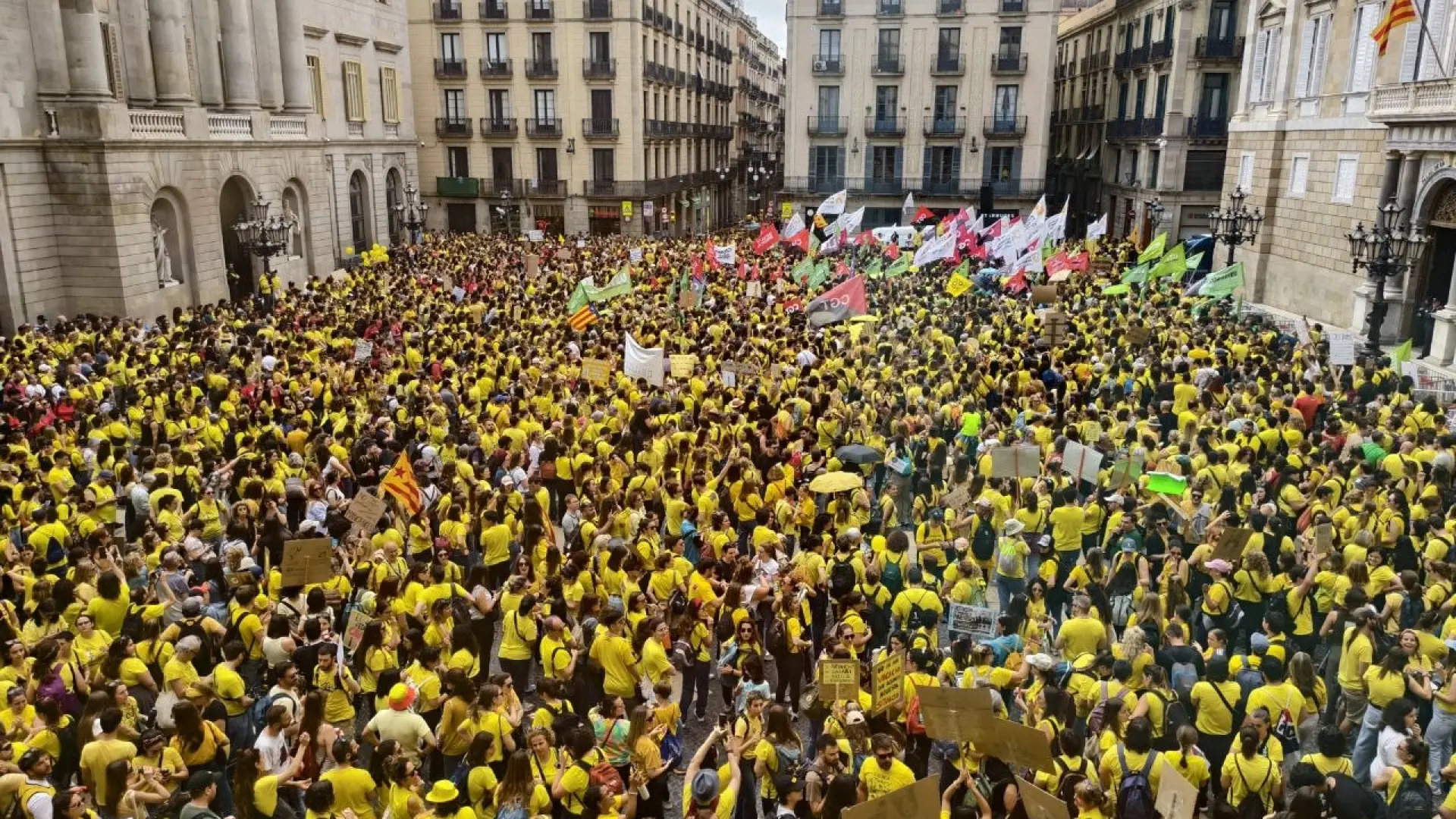  Educació y los sindicatos acaban la reunión sin un acuerdo y se emplazan a continuar negociando este jueves y viernes 