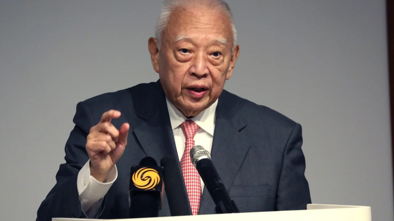 Hong Kong’s first leader feted by New York institute for fostering China-US ties