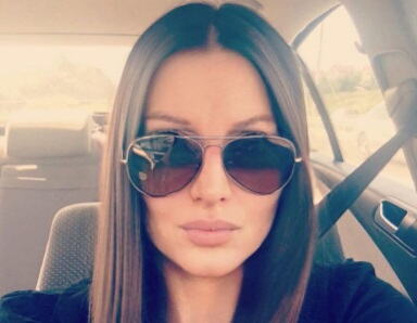 "OSTAVILA ME JE UMOTANU U ĆEBENCE LJUDIMA U CRNOM DŽIPU" Priča o Miri Škorić u vreme bombardovanja potresla društvene mreže