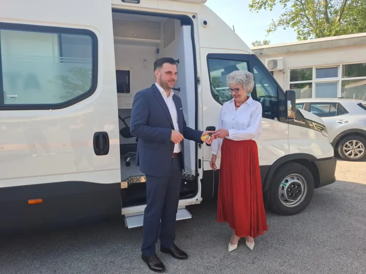 Stigla druga mobilna ambulanta