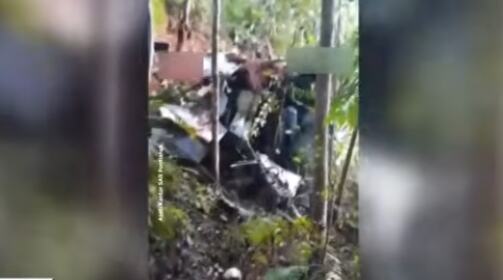 HELIKOPTER PAO 5 MINUTA NAKON POLETANJA, POGINULO 8 LJUDI! Tragedija na indonežanskom ostrvu Borneo, olupina pronađena u šumi (VIDEO)