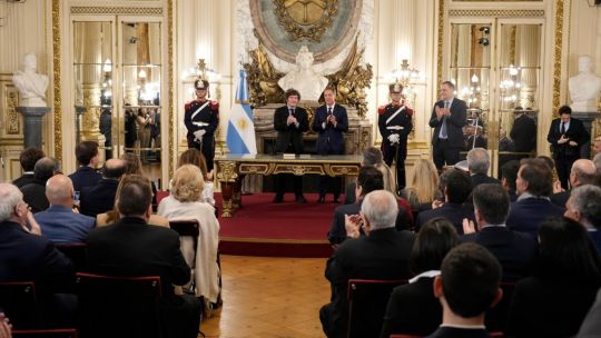 Santilli sworn in as Cabinet chief as Milei reshuffles pack
