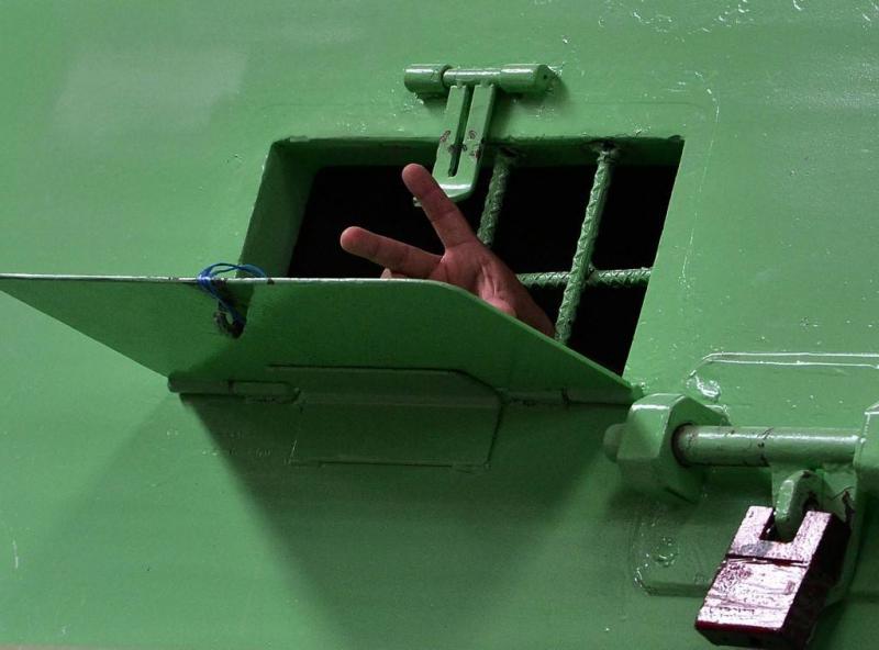Évasion à Bulungu : cinq personnes inhumées après des tirs, la délocalisation provisoire de la prison proposée