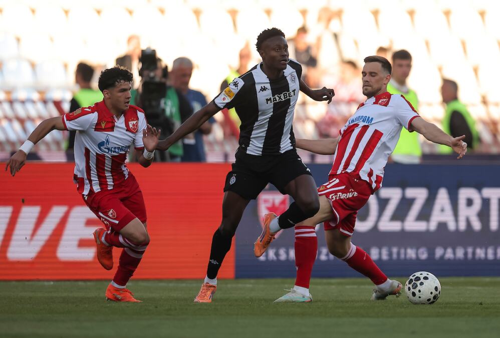 PARTIZAN SKUPLJA 2 MILIONA EVRA ZA PRVI LETNJI TRANSFER! Crno-beli spremaju ozbiljan novac za fudbalera kojeg u Humskoj svi dobro znaju!