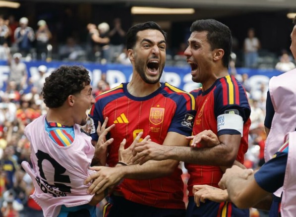 Why English speakers are tuning into World Cup television broadcasts in Spanish