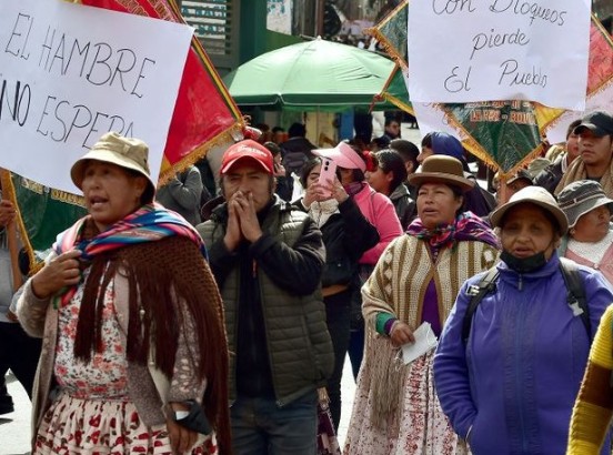 Bolivian legislature allows government to deploy military troops against protesters