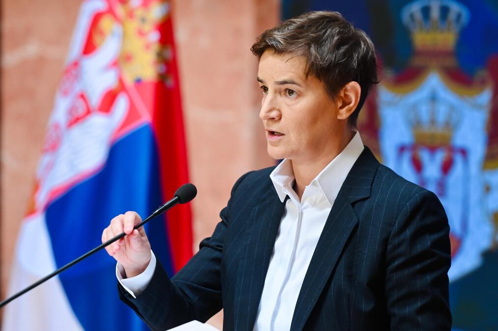 "LJUDI, MORAMO DA ODBRANIMO SRBIJU OD OVOGA" Ana Brnabić o Kokanovićevoj podršci Filipoviću koji priželjkuje smrt penzionera: Zamislite da ovi vode zemlju