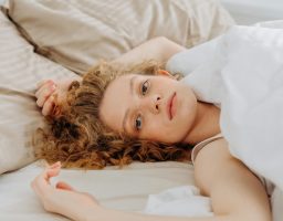 Buđenje i jutarnje glavobolje? Tijelo vam možda šalje važnu poruku