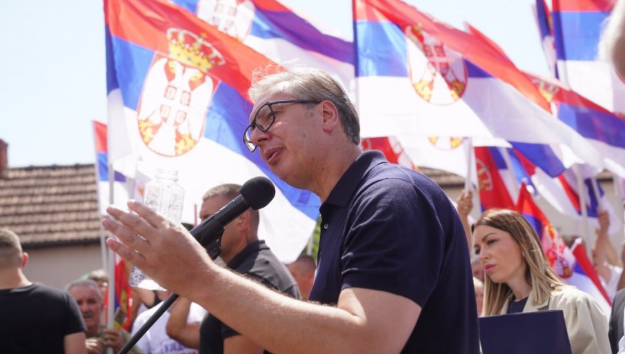 PREDSEDNIK OBJASNIO ODAKLE MU ENERGIJA: "Nema nikakvih posebnih koktela, ujutru vitamin C i želja da zemlju gurate napred" (VIDEO)