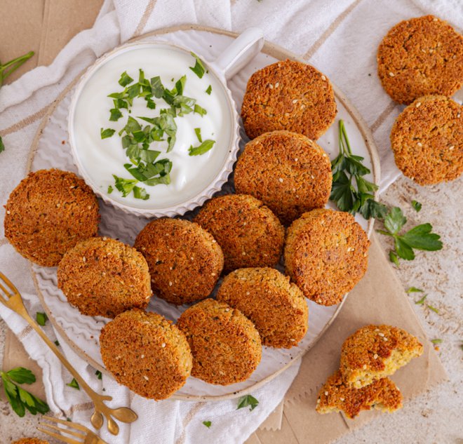 Domači falafli iz pečice, kot jih pripravi Ana Žontar Kristanc