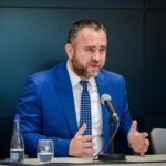 MVR ќe postapi vo soglasnost so nadležnostite za slučajot so baranite makedonski državjani od FBI, veli Toškovski