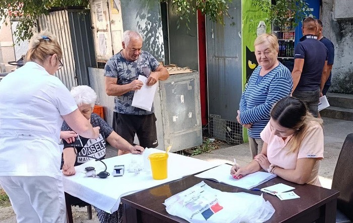 Aktivisti SNS organizovali Bazar zdravlja u Banatskoj Palanci i razgovor sa građanima u Beloj Crkvi