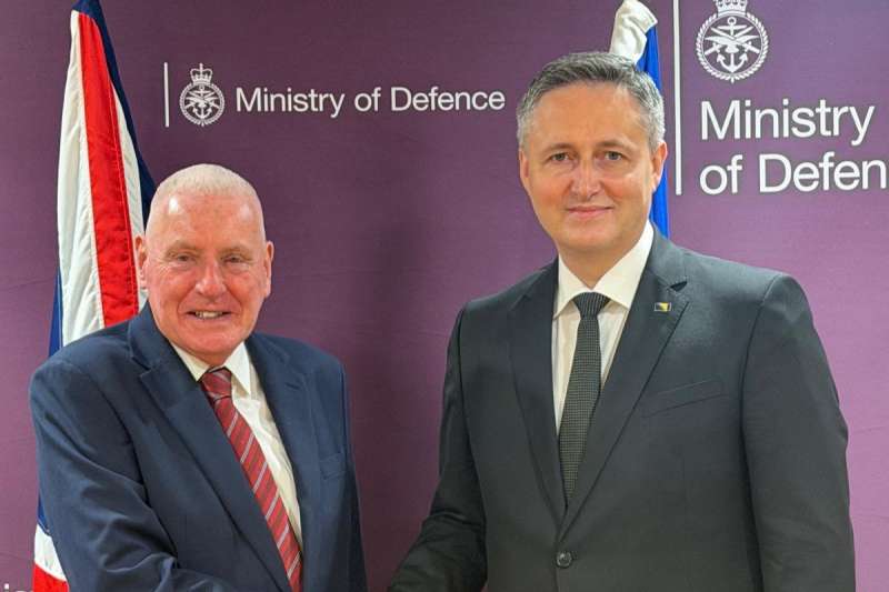 Bećirović and UK Defence Minister discuss strengthening BiH AF and accelerating NATO integration