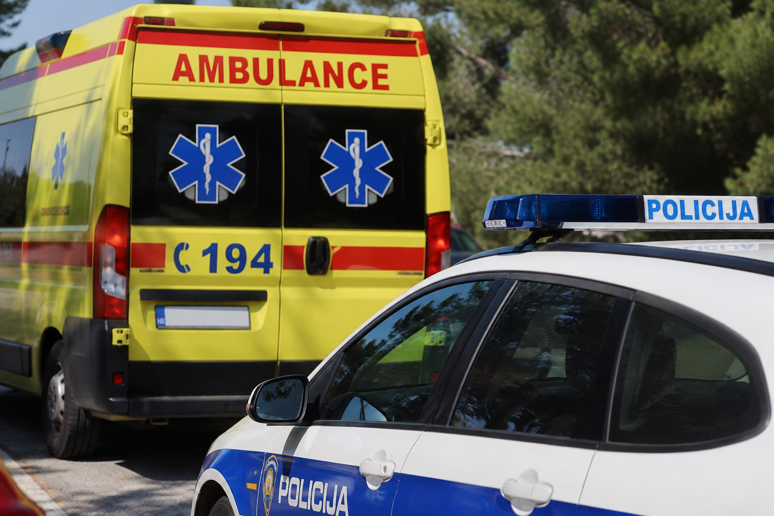 Prometna nesreća u Splitu: Sudarila se dva automobila, jedna osoba prevezena u bolnicu