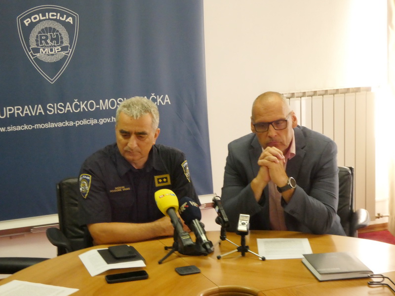 Uhićeni i osumnjičeni za „Neovlaštenu proizvodnju i promet drogama i Nedozvoljeno posjedovanje, izradu i nabavljanje oružja i eksplozivnih tvari“