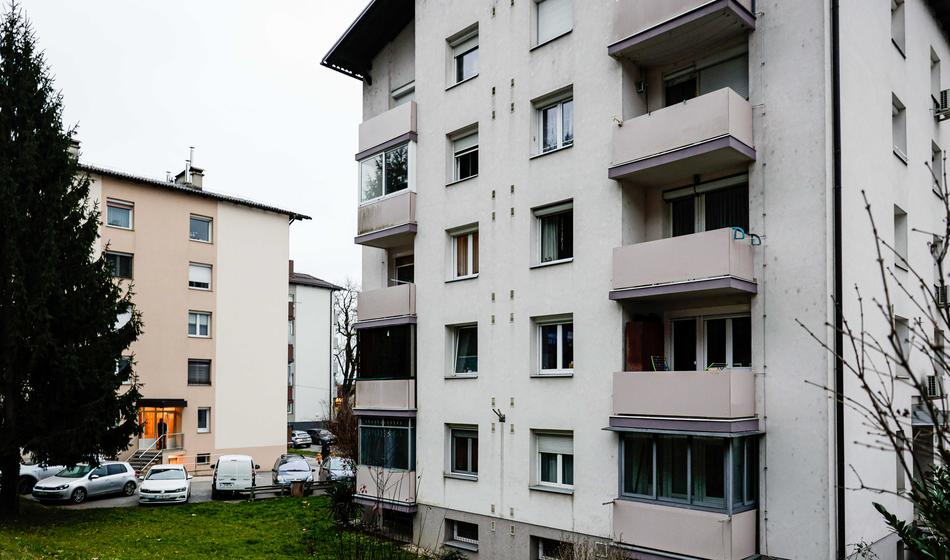 Je kje meja? 650 € za garsonjero, a brez tuširanja, kuhanja in obiskov ponoči