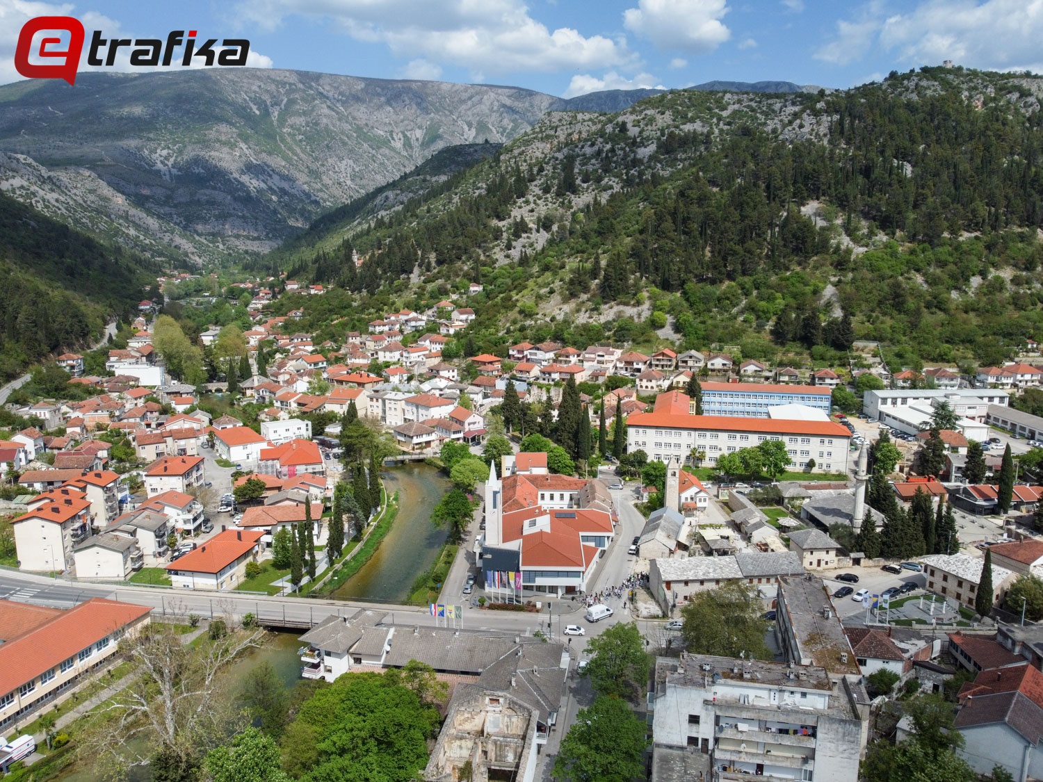 Zajedno u sistemu koji ih razdvaja