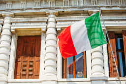 Oposição reclama demissão do Governo italiano após novo revés para Meloni
 