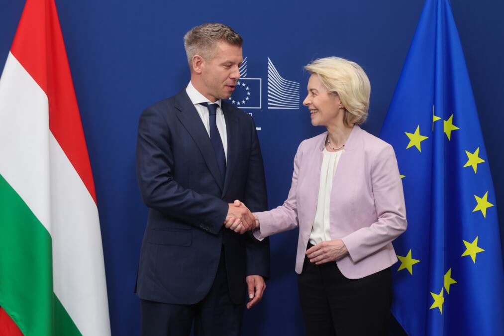 URSULA OBRADOVALA MAĐARA - STIŽE 16,4 MILIJARDE EVRA! Fon der Lajen tokom posete novog premijera Briselu kazala da su oslobođena sredstva za Budimpeštu