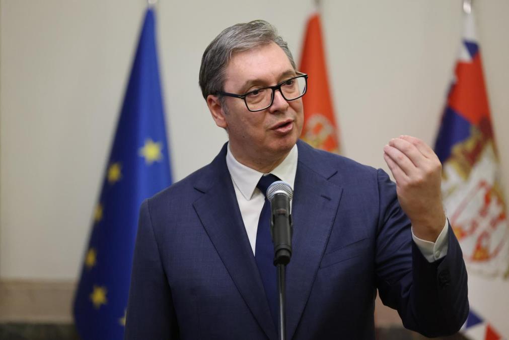 "SRBE NA KIM OČEKUJE MNOGO MUKA, GLEDAMO DA POMOGNEMO KOLIKO MOŽEMO" Vučić o Kurtijevom preuzimanju stanica: Rešenje nije u napuštanju ognjišta