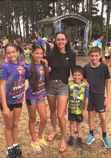 Deset medalja za najmlađe atletičare AK Sirmium na takmičenjima u Rumi i Belotiću