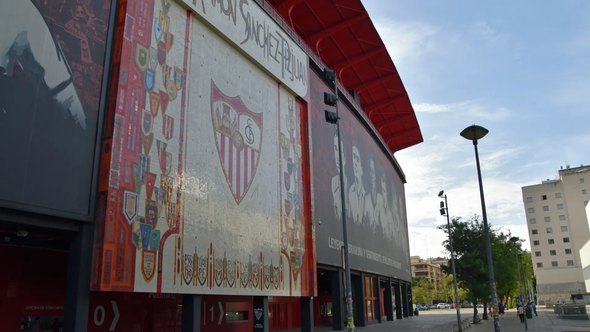  El Ayuntamiento aprueba la ampliación del estadio del Sevilla con un aparcamiento subterráneo y una gran plaza 