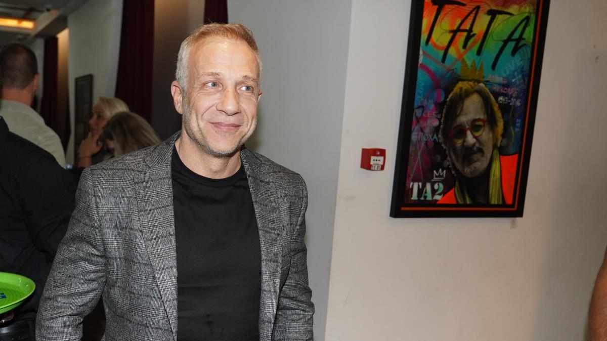 MILAN KALINIĆ ISPRATIO SINA NA MATURU! Voditelj puca od ponosa: Vuk izrastao u pravog šmekera: "Moj badžavi" (FOTO)