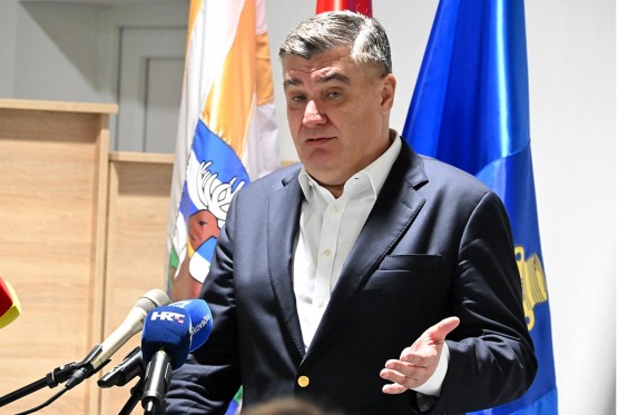 Milanović oduzeo sva državna odlikovanja Branimiru Glavašu