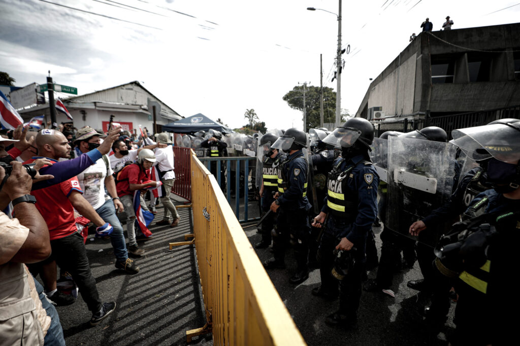 Criminalización de activistas busca “detener el trabajo de defensa de derechos humanos”