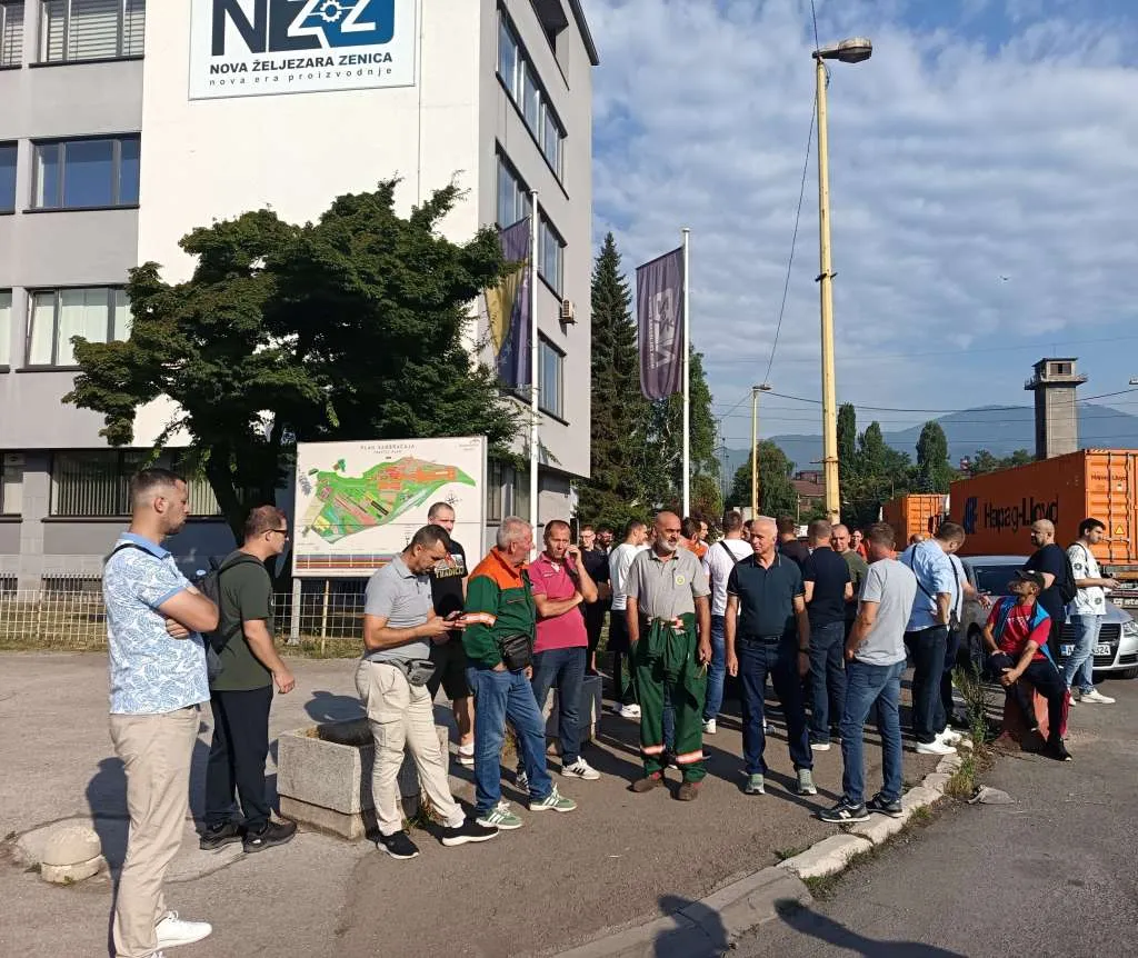 Održan protest radnika Toplane Zenica zbog kašnjenja plaće i neizvjesne sudbine